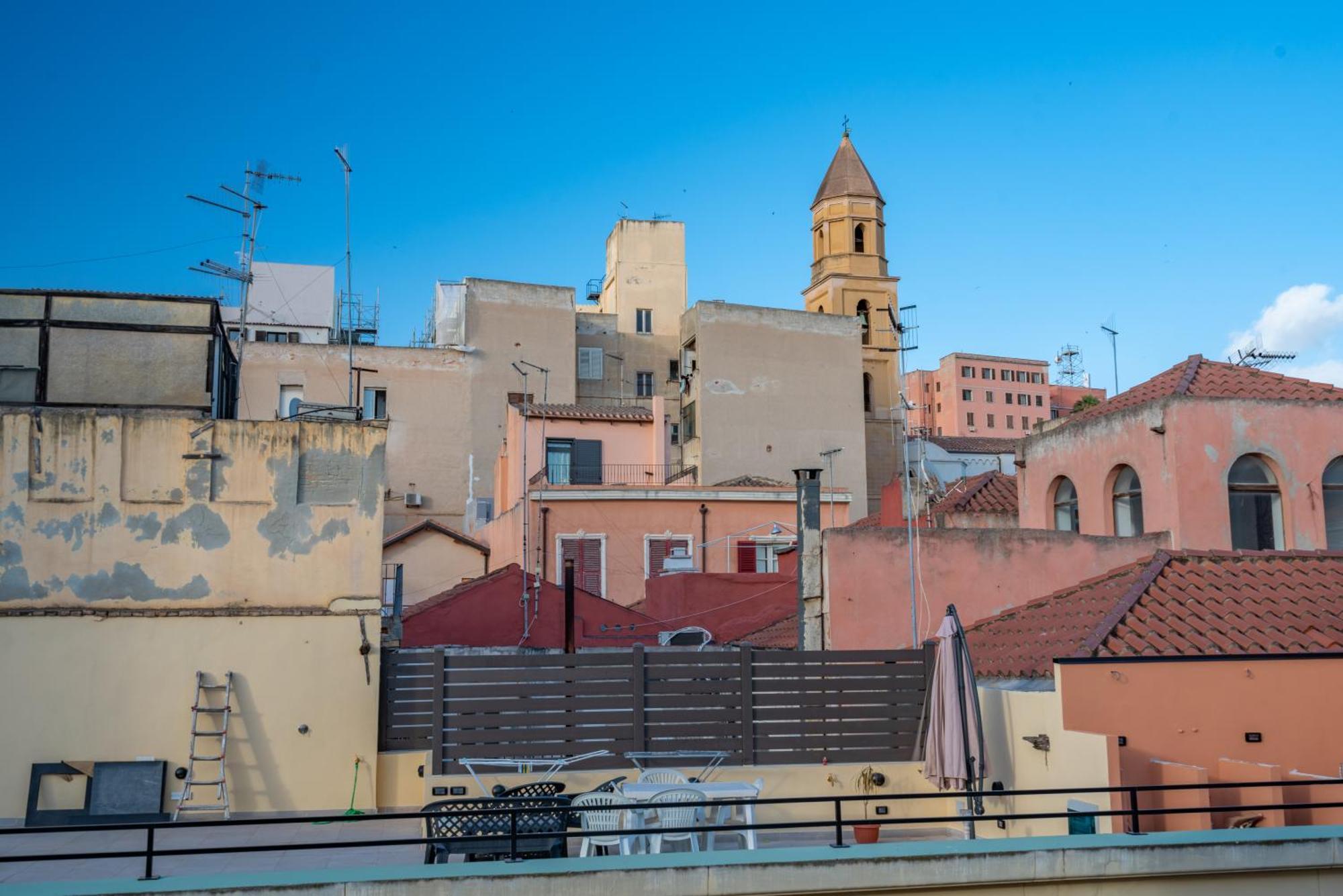Appartamento Perle Gemelle In Marina Cagliari Esterno foto